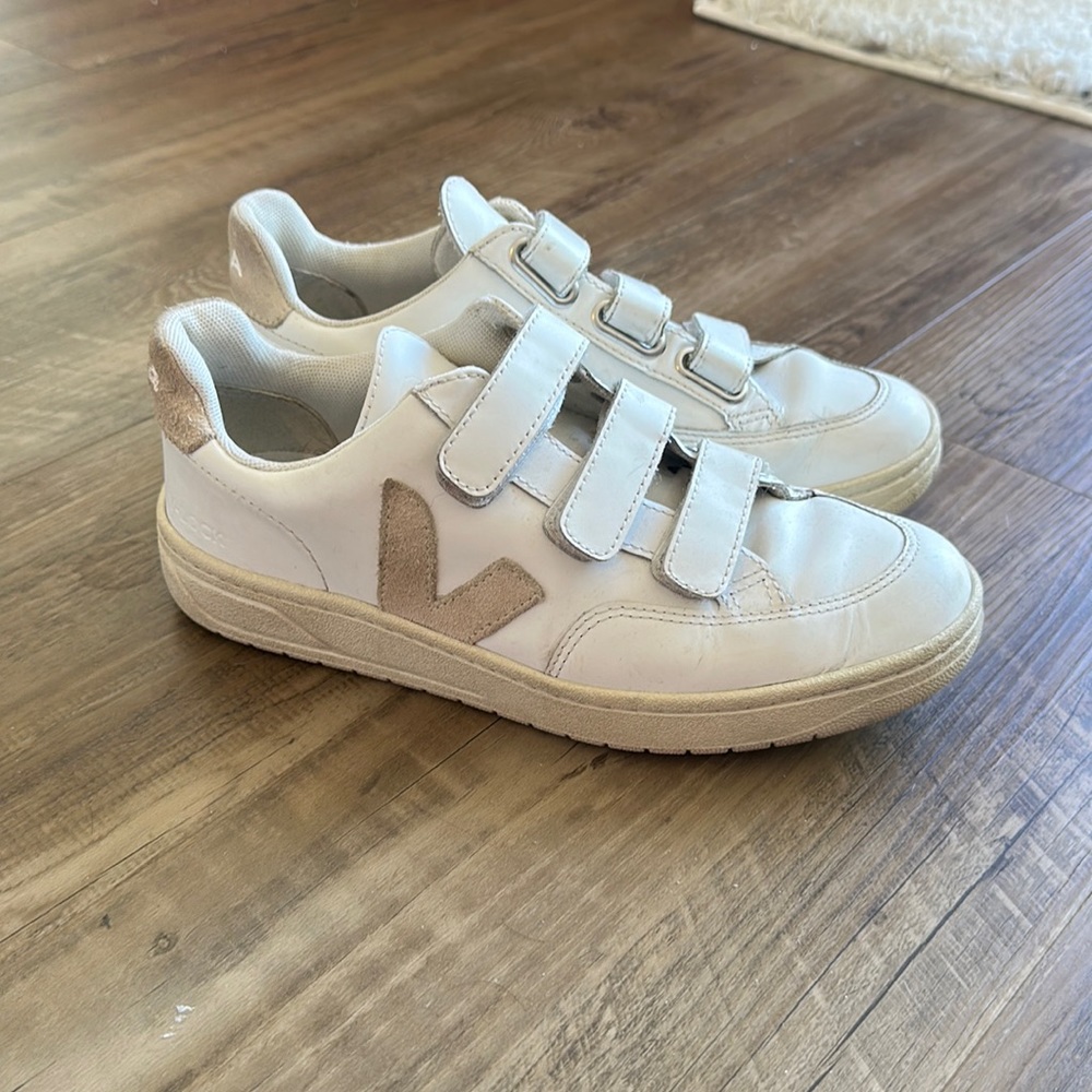 Veja V-10 Velcro Size EU36 US5
